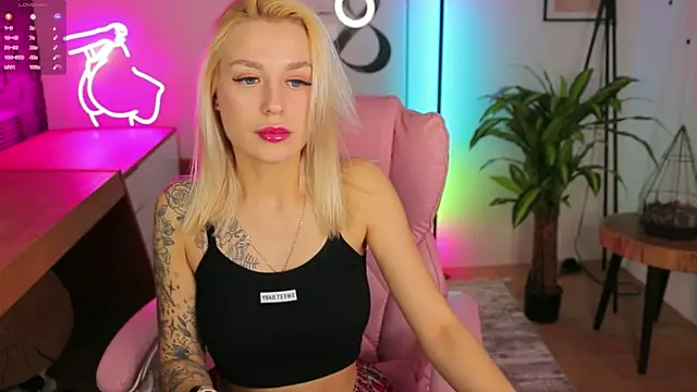 Crystal Barbie online show from 03-09-25, 02:50