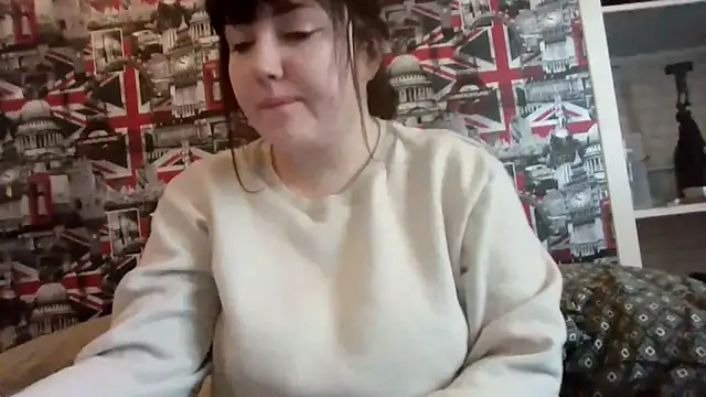 Lynylou online show from 11-28-25, 11:57