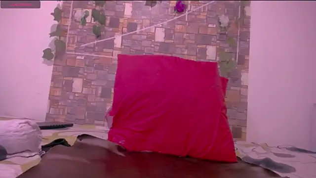 CrazyRousex online show from 09-25-25, 04:00