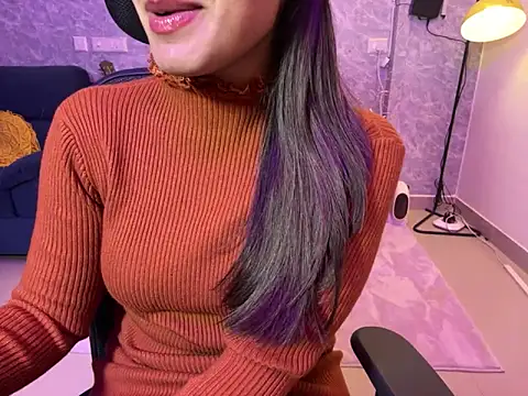 Snapshot of MidnightFlame chatting on 12-20-24, 07:07 MidnightFlame online show from 12-20-24, 07:07