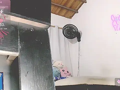 tifany19  online show from 09-16-25, 12:44