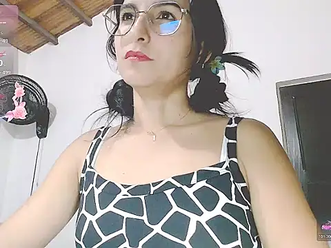 tifany19  online show from 11-01-25, 01:51