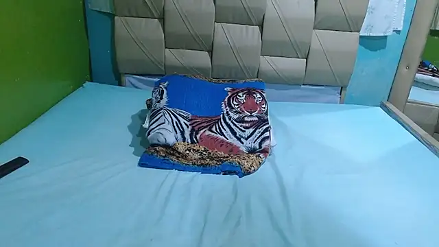 Stefanny Taylor  online show from 11-14-25, 04:28