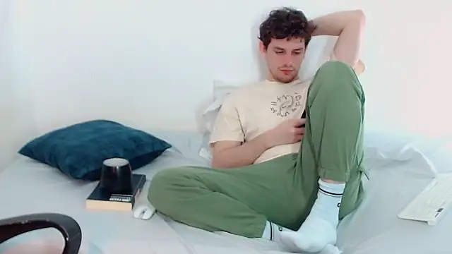 Elio555 online show from 12-06-24, 05:33