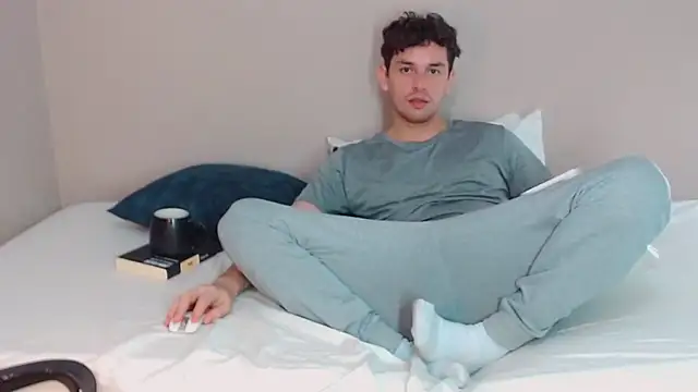 Elio555 online show from 12-21-24, 08:00