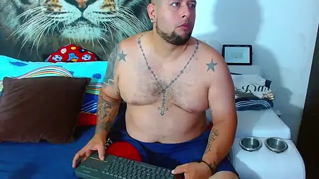 Snapshot of Michaell_Myerss_ chatting on 10-29-25, 01:46 Michaell Myerss  online show from 10-29-25, 01:46