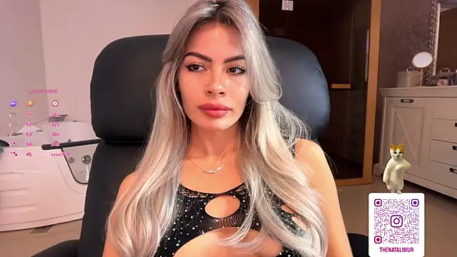 Natalimuur online show from 10-17-25, 03:58