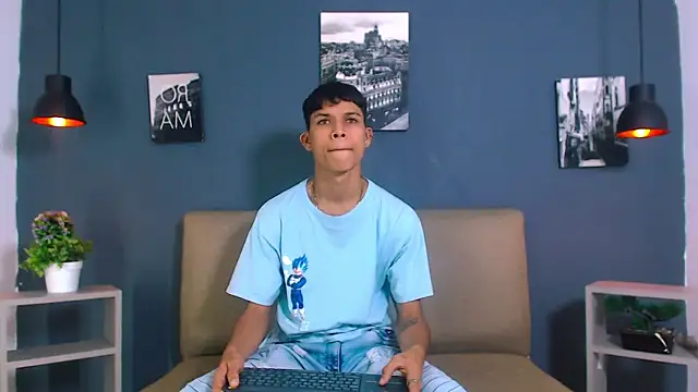 Levis Montes online show from 12-16-24, 12:49