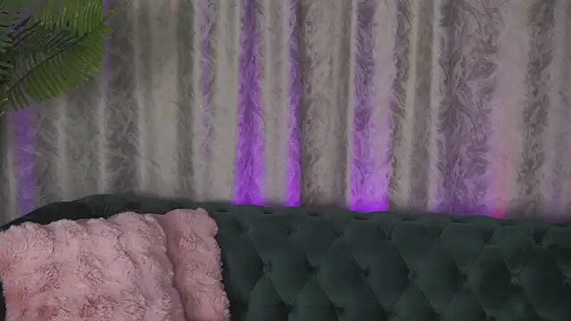 FoxieJullia online show from 02-02-25, 07:41