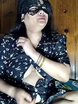 Snapshot of Cutehornycouples chatting on 06-04-26, 05:46 Cutehornycouples online show from 06-04-26, 05:46