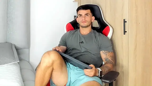 Ricardogo19 online show from 05-23-26, 06:56