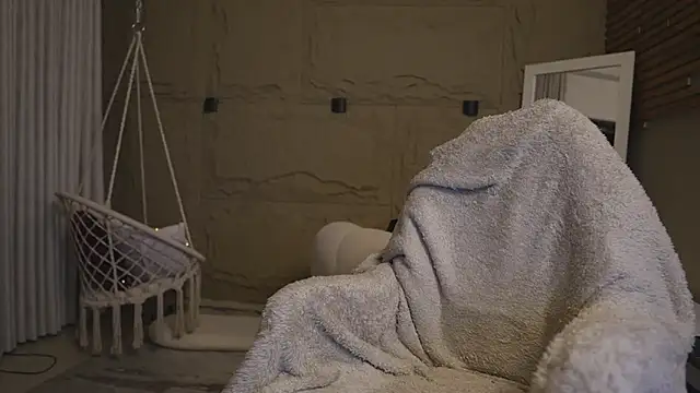 Logan Varela online show from 02-28-26, 01:12