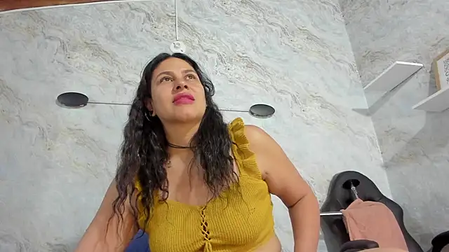 Snapshot of hari_lissaw chatting on 01-17-25, 03:01 hari lissaw online show from 01-17-25, 03:01