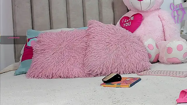 Queen Antonella Oficial online show from 10-24-25, 06:21