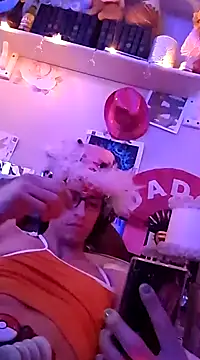 gurlnips online show from 02-09-25, 03:56