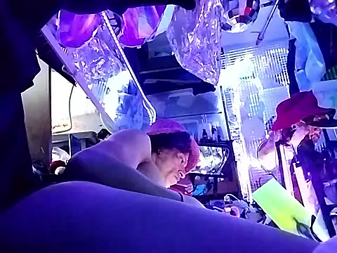 gurlnips online show from 04-09-26, 07:08