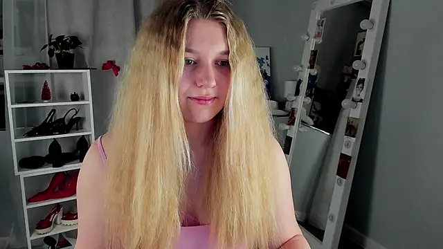 Rebecca Kelly online show from 01-12-26, 02:28