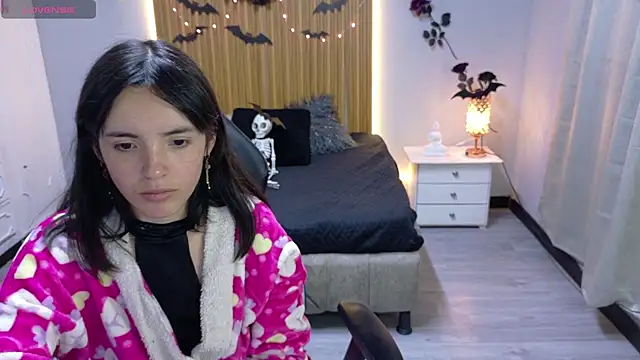 Snapshot of sailor_moon07 chatting on 10-03-25, 05:04 sailor moon07 online show from 10-03-25, 05:04