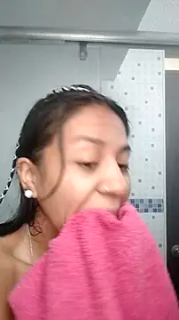 Tiphanydirty3 online show from 10-22-25, 04:18