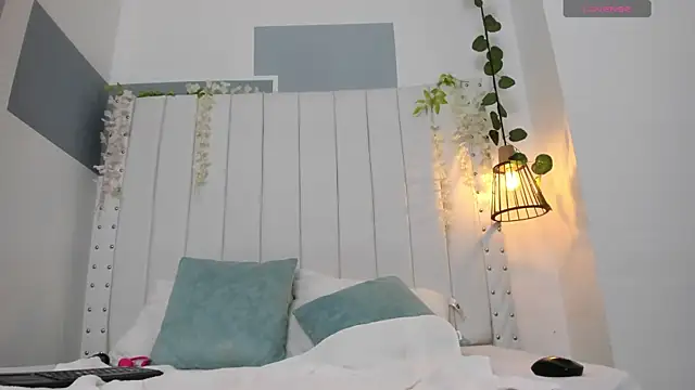 Snapshot of hannah_gray chatting on 11-25-25, 11:10 hannah gray online show from 11-25-25, 11:10