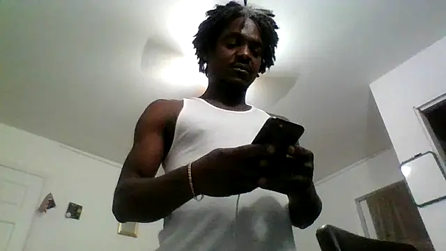 Snapshot of Hugedick0071 chatting on 05-16-26, 03:58 Hugedick0071 online show from 05-16-26, 03:58