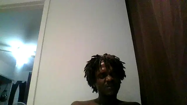 Snapshot of Hugedick0071 chatting on 06-11-26, 06:44 Hugedick0071 online show from 06-11-26, 06:44