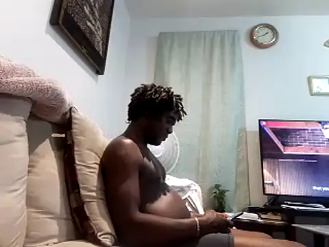 Snapshot of Hugedick0071 chatting on 07-01-26, 05:42 Hugedick0071 online show from 07-01-26, 05:42