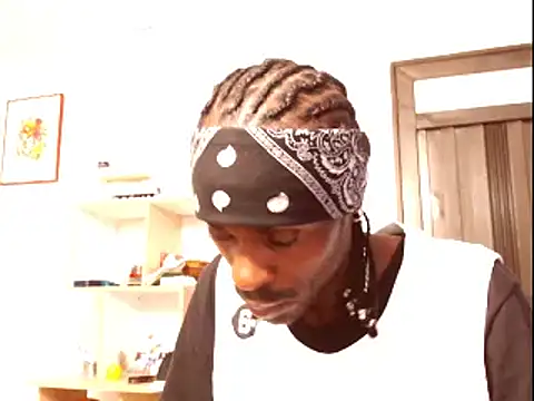 Snapshot of phillip-hot chatting on 12-29-24, 10:03 phillip-hot online show from 12-29-24, 10:03