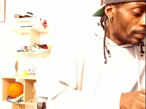 Snapshot of phillip-hot chatting on 01-10-25, 04:01 phillip-hot online show from 01-10-25, 04:01