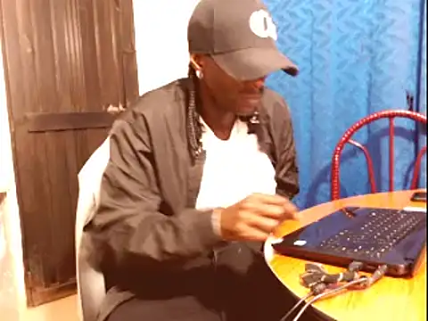 Snapshot of phillip-hot chatting on 01-18-25, 02:36 phillip-hot online show from 01-18-25, 02:36