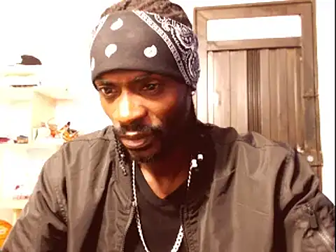 Snapshot of phillip-hot chatting on 02-15-25, 08:54 phillip-hot online show from 02-15-25, 08:54