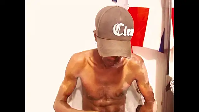 Snapshot of phillip-hot chatting on 09-16-25, 03:46 phillip-hot online show from 09-16-25, 03:46