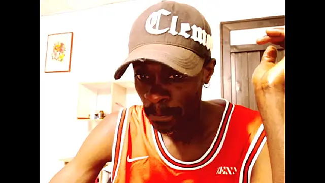 Snapshot of phillip-hot chatting on 11-09-25, 12:42 phillip-hot online show from 11-09-25, 12:42