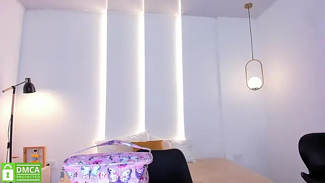 nami hot04 online show from 02-18-25, 08:25