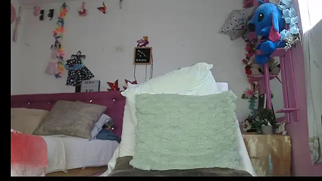 KeillyDiaz online show from 07-06-26, 07:05