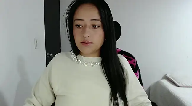 jjulietha95 online show from 01-25-25, 09:57