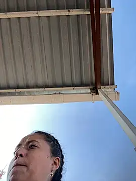 jjulietha95 online show from 02-09-25, 08:45