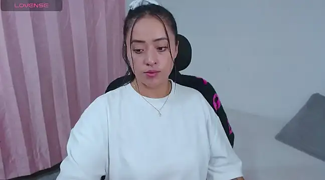 jjulietha95 online show from 03-03-25, 03:52