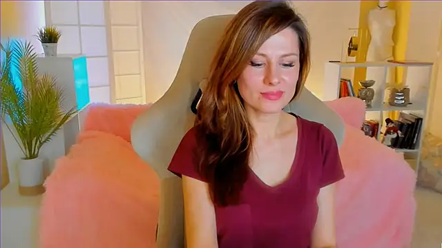 Snapshot of April_o_Nill chatting on 01-22-25, 04:55 April o Nill online show from 01-22-25, 04:55