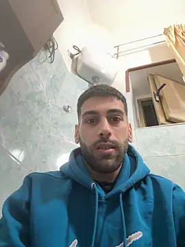 Snapshot of Enzoblood1 chatting on 02-03-26, 01:04 Enzoblood1 online show from 02-03-26, 01:04