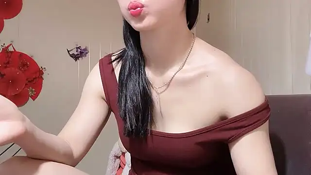LinhChi 9x online show from 05-19-26, 12:38