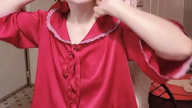 LinhChi 9x online show from 07-13-26, 10:56