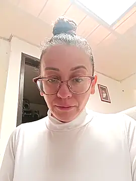 miss hanna07 online show from 02-02-26, 05:11