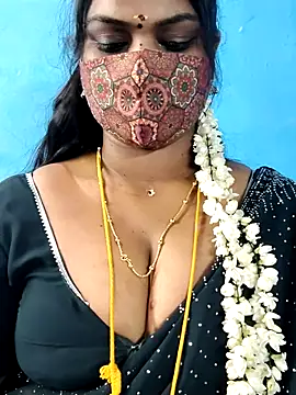 Snapshot of mayaa2u chatting on 07-08-26, 02:49 mayaa2u online show from 07-08-26, 02:49