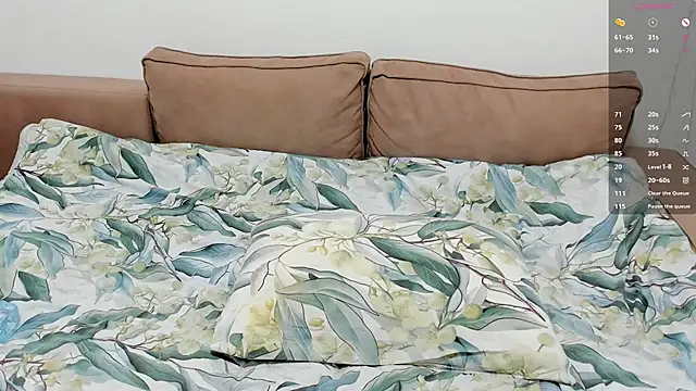 1lindsey1 online show from 04-11-26, 06:07