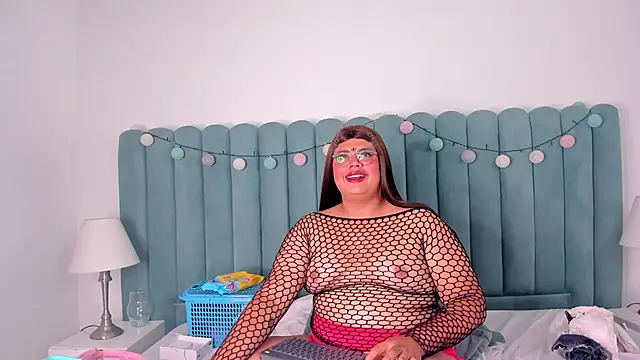 Snapshot of Tom_Silver__ chatting on 01-28-25, 06:49 Tom Silver online show from 01-28-25, 06:49