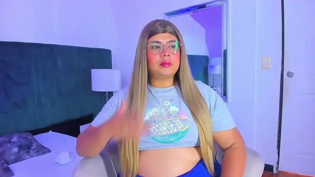 Snapshot of Tom_Silver__ chatting on 02-05-25, 06:37 Tom Silver online show from 02-05-25, 06:37