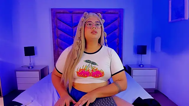 Snapshot of Tom_Silver__ chatting on 09-20-25, 09:10 Tom Silver online show from 09-20-25, 09:10