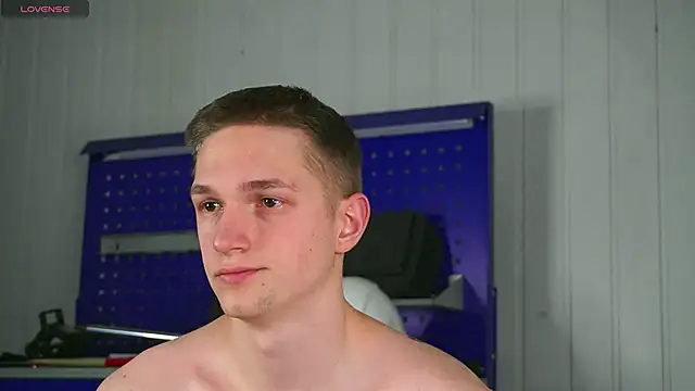 dustyn fox online show from 02-05-26, 03:05