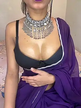 Snapshot of Hot-sexy222 chatting on 12-19-24, 08:45 Hot-sexy222 online show from 12-19-24, 08:45